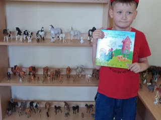 Purvėnų padalinyje eksponuojama žirgų figūrėlių paroda „Arkliukai“