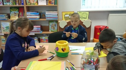 Edukacinis užsiėmimas „Atvirukas tėčiui“