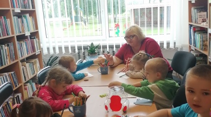 Pasakų valandėlė „Klausk drąsiai“