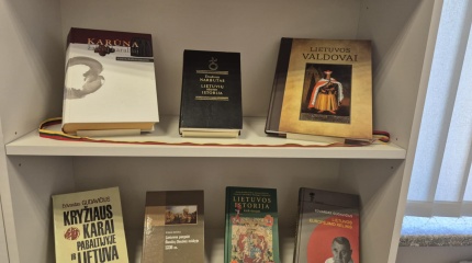 Literatūros ir spaudinių paroda „Taip kūrėsi Lietuva"
