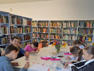 Kūrybinis–edukacinis užsiėmimas vaikams „Magnetukai iš strazos“