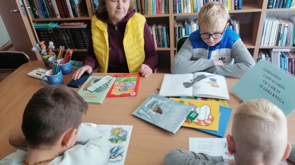 Garsinis knygų skaitymas „Laisvalaikis – su gera knyga“
