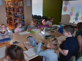 Kūrybinė edukacija „Guzikų nuotykiai bibliotekoje“
